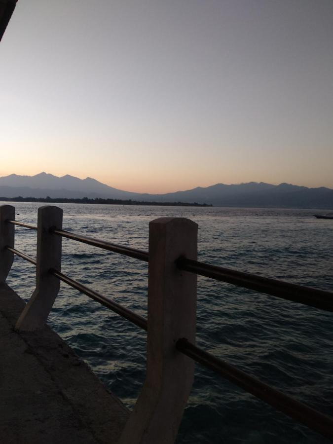 Cnunk Bungalow Gili Meno Luaran gambar