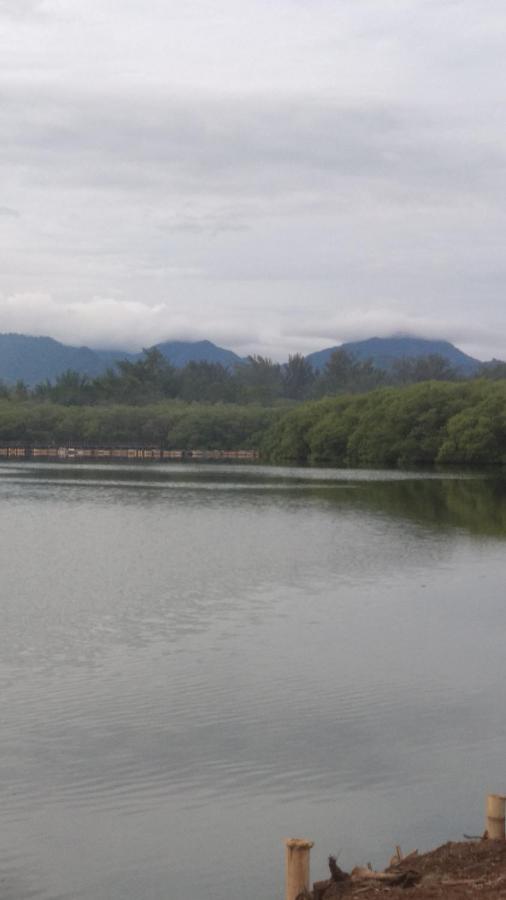 Cnunk Bungalow Gili Meno Luaran gambar