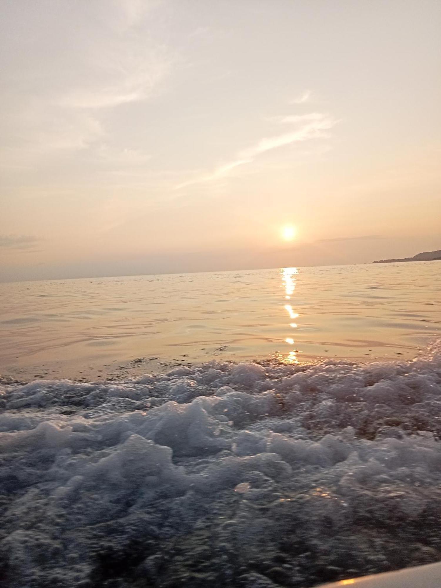 Cnunk Bungalow Gili Meno Luaran gambar