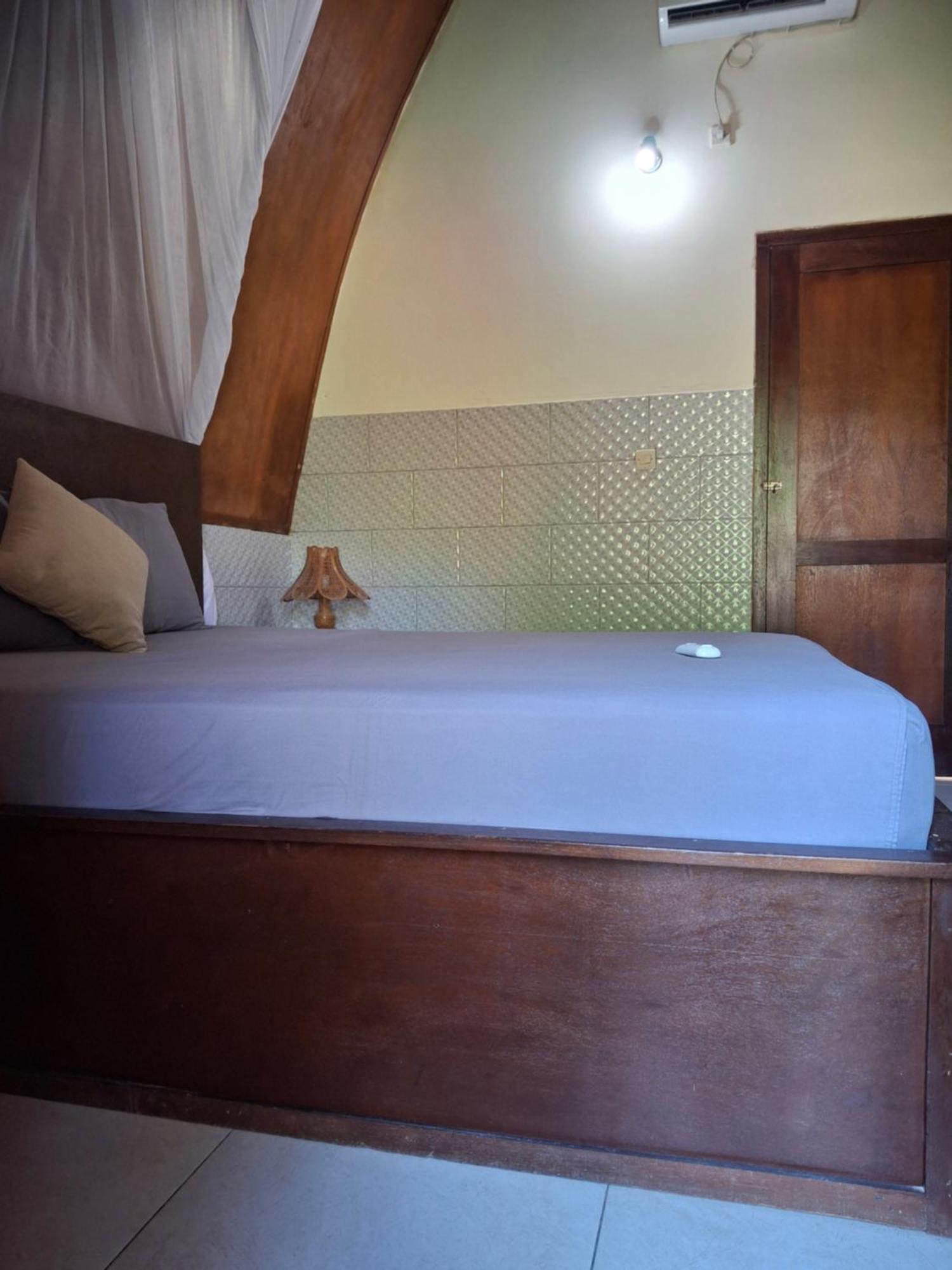 Cnunk Bungalow Gili Meno Luaran gambar