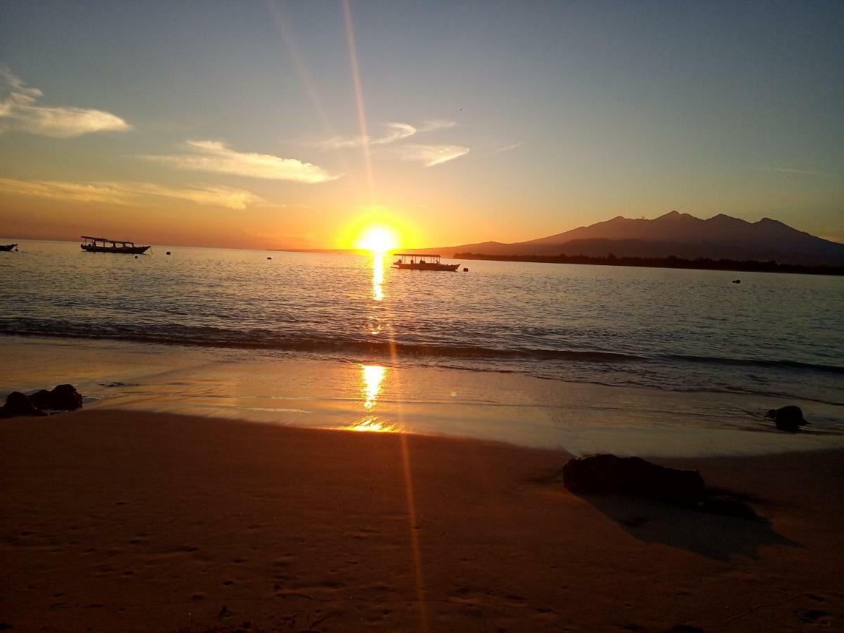 Cnunk Bungalow Gili Meno Luaran gambar