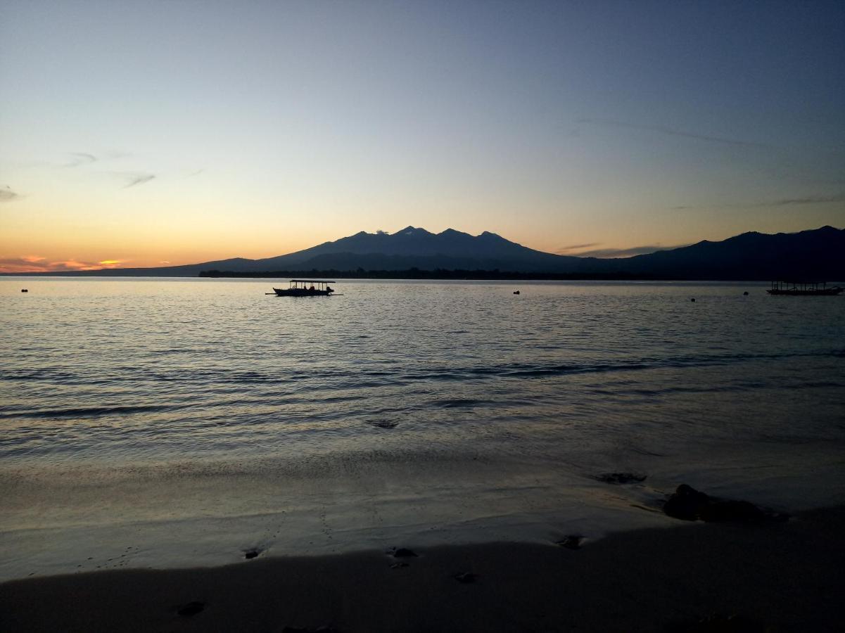 Cnunk Bungalow Gili Meno Luaran gambar