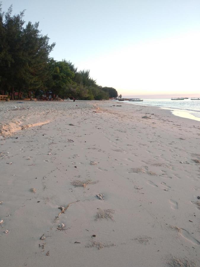Cnunk Bungalow Gili Meno Luaran gambar